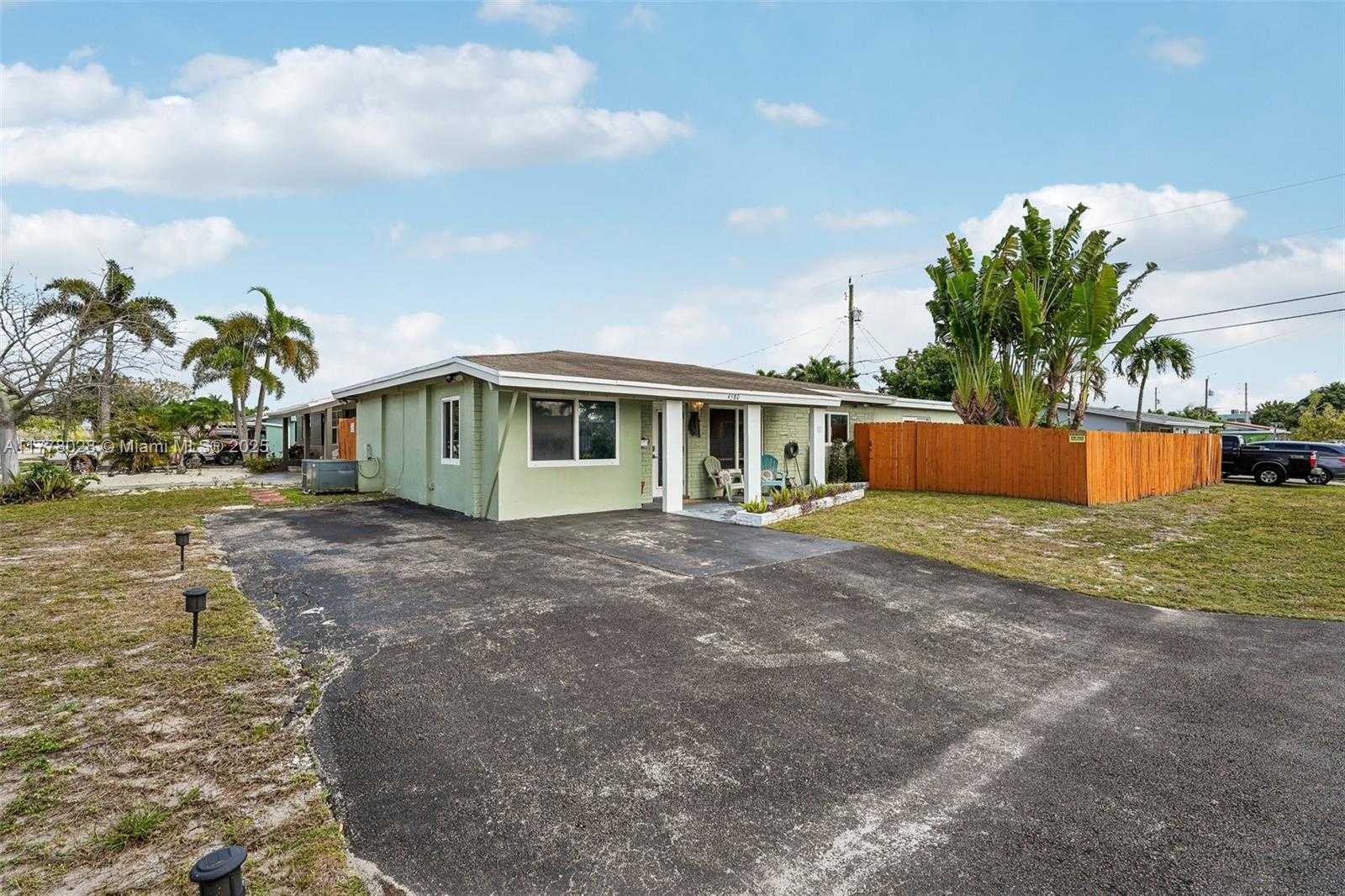 Small Image of 4580 NORTH WEST 3RD AVE, Oakland Park Number 33