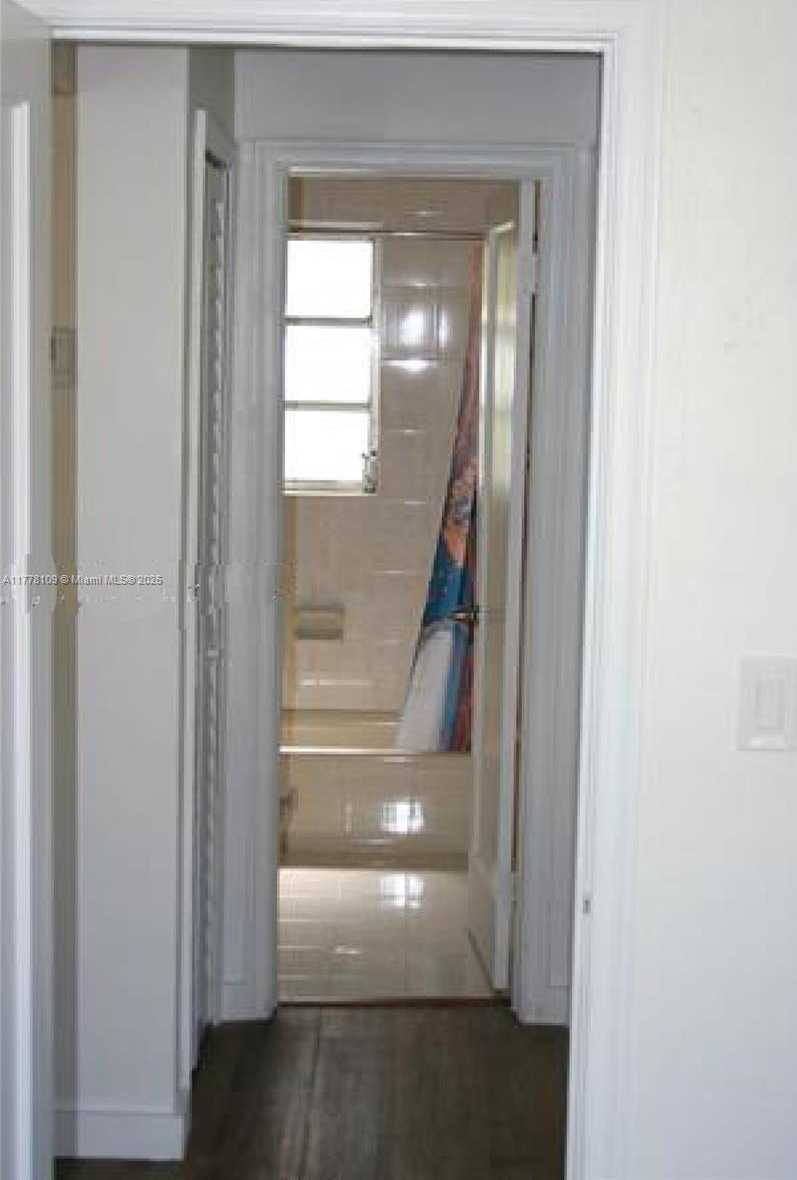 Small Image of 301 SOUTH WEST 51ST AVE, Miami Number 12