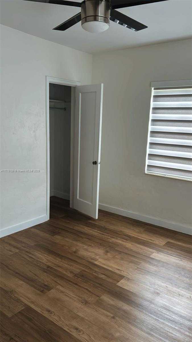 Small Image of 301 SOUTH WEST 51ST AVE, Miami Number 21