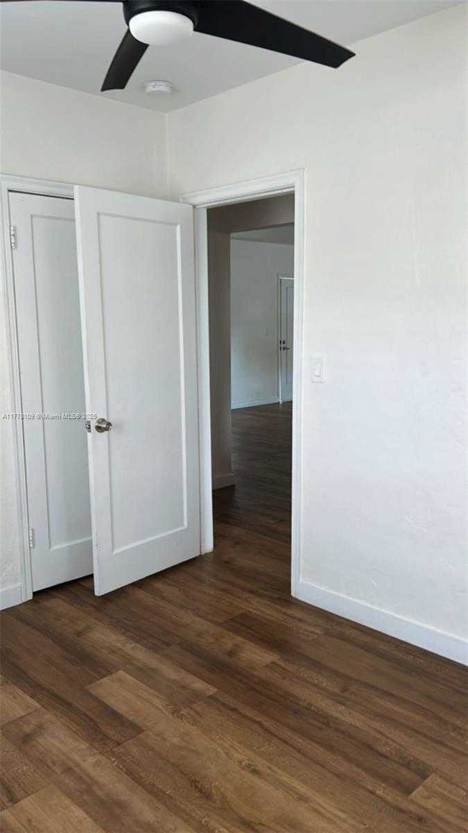 Small Image of 301 SOUTH WEST 51ST AVE, Miami Number 22