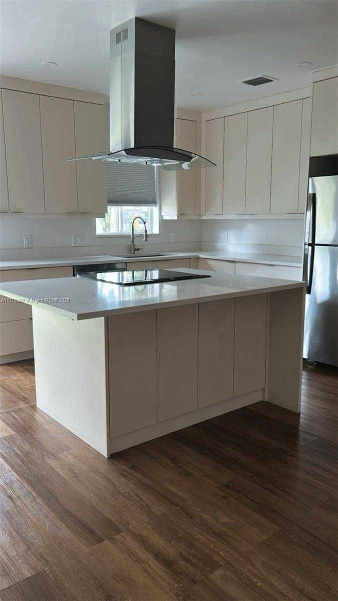 Small Image of 301 SOUTH WEST 51ST AVE, Miami Number 26
