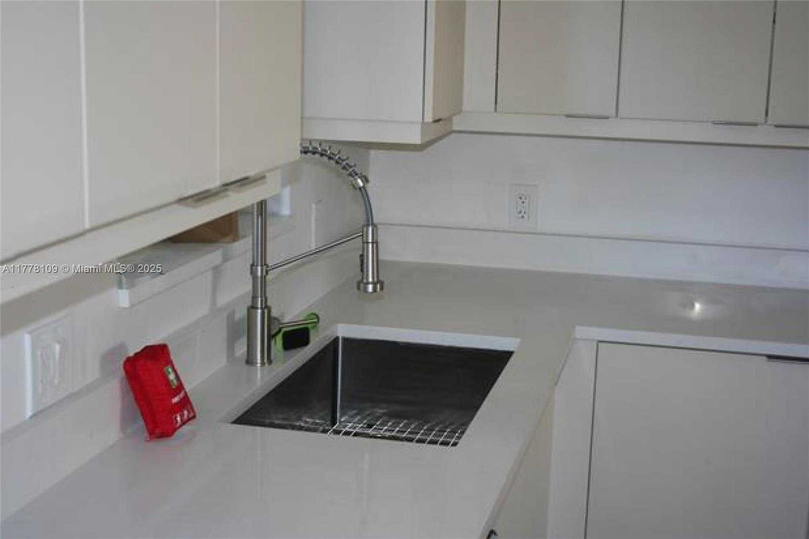 Small Image of 301 SOUTH WEST 51ST AVE, Miami Number 9