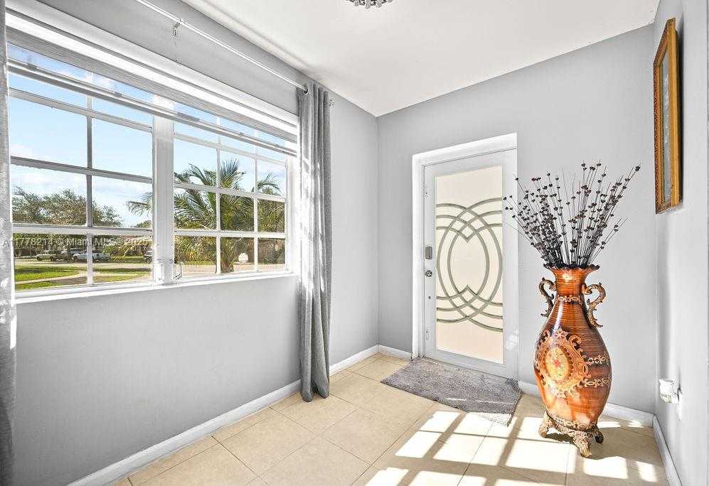 Small Image of 1500 NORTH EAST 141ST ST, North Miami Number 10