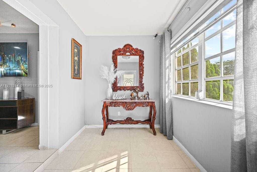 Small Image of 1500 NORTH EAST 141ST ST, North Miami Number 11