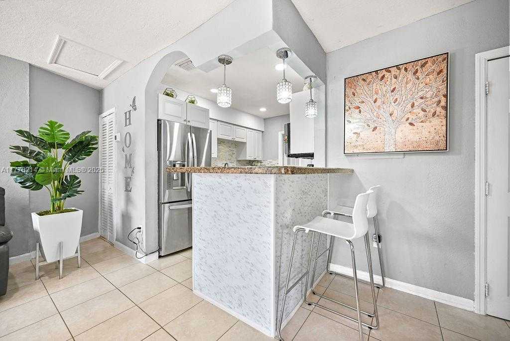 Small Image of 1500 NORTH EAST 141ST ST, North Miami Number 15
