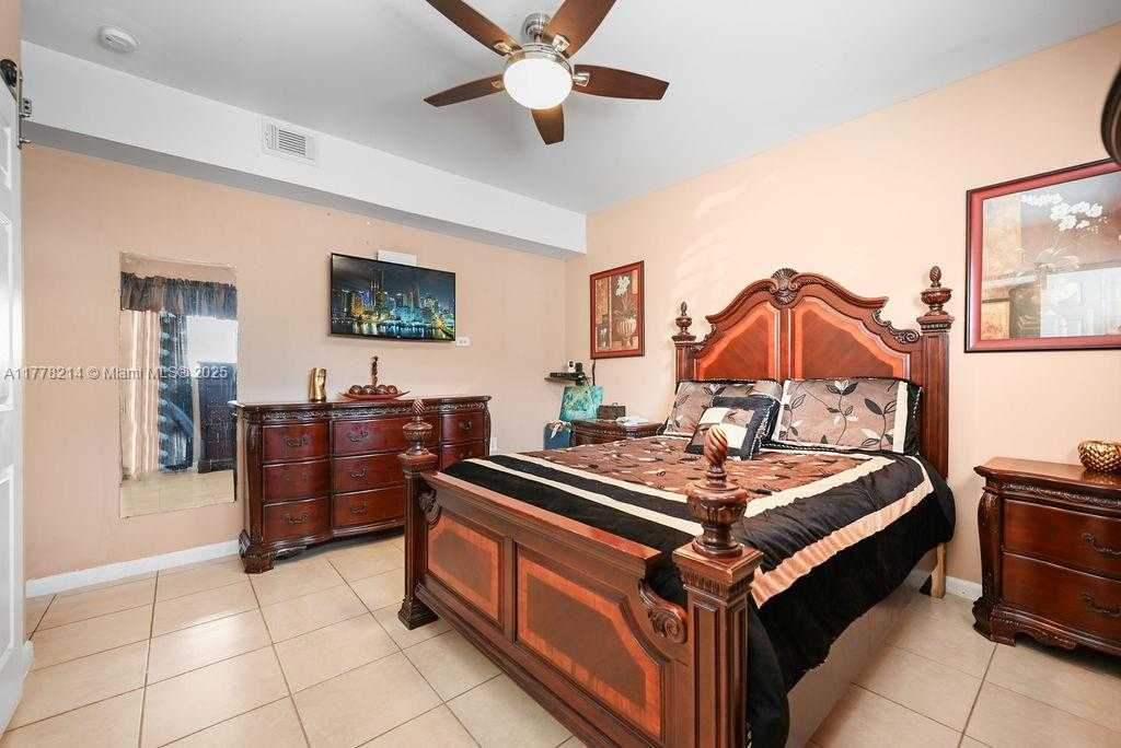 Small Image of 1500 NORTH EAST 141ST ST, North Miami Number 21