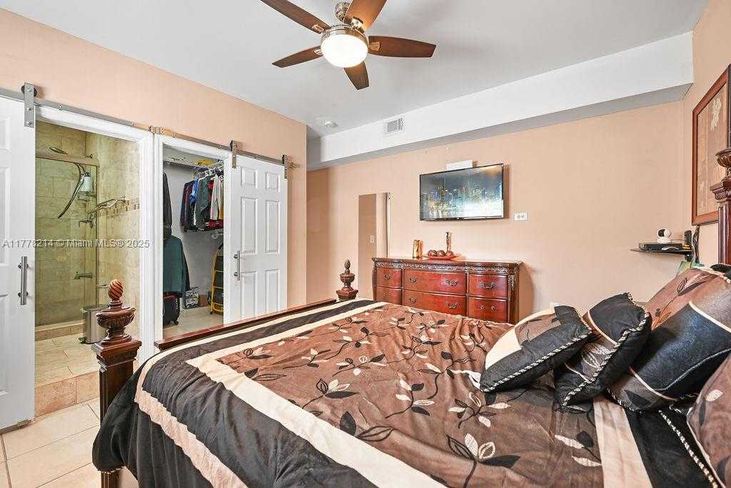 Small Image of 1500 NORTH EAST 141ST ST, North Miami Number 22
