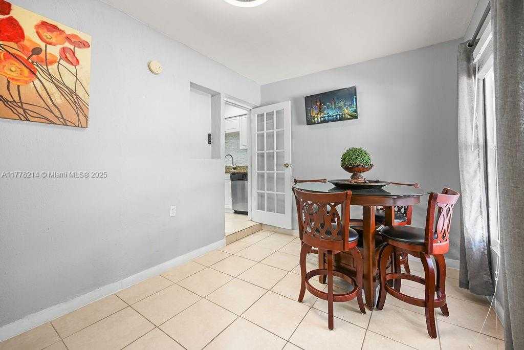 Small Image of 1500 NORTH EAST 141ST ST, North Miami Number 28