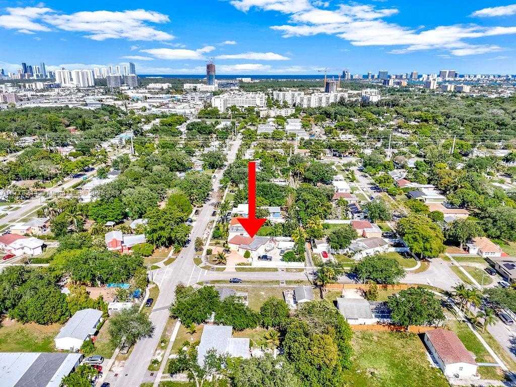 Small Image of 1500 NORTH EAST 141ST ST, North Miami Number 3