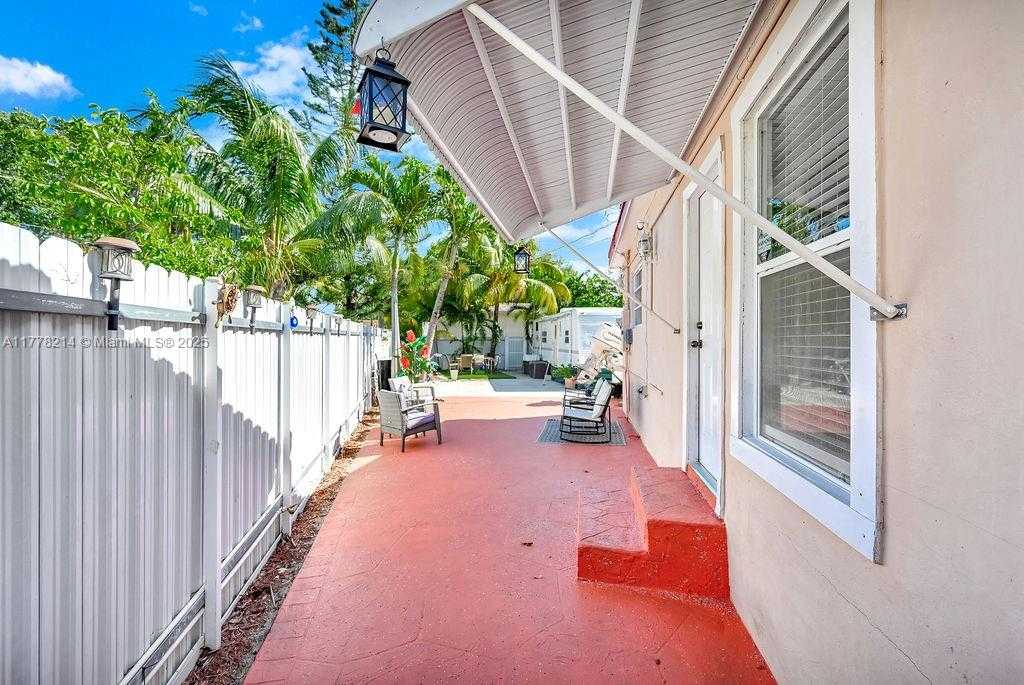 Small Image of 1500 NORTH EAST 141ST ST, North Miami Number 34