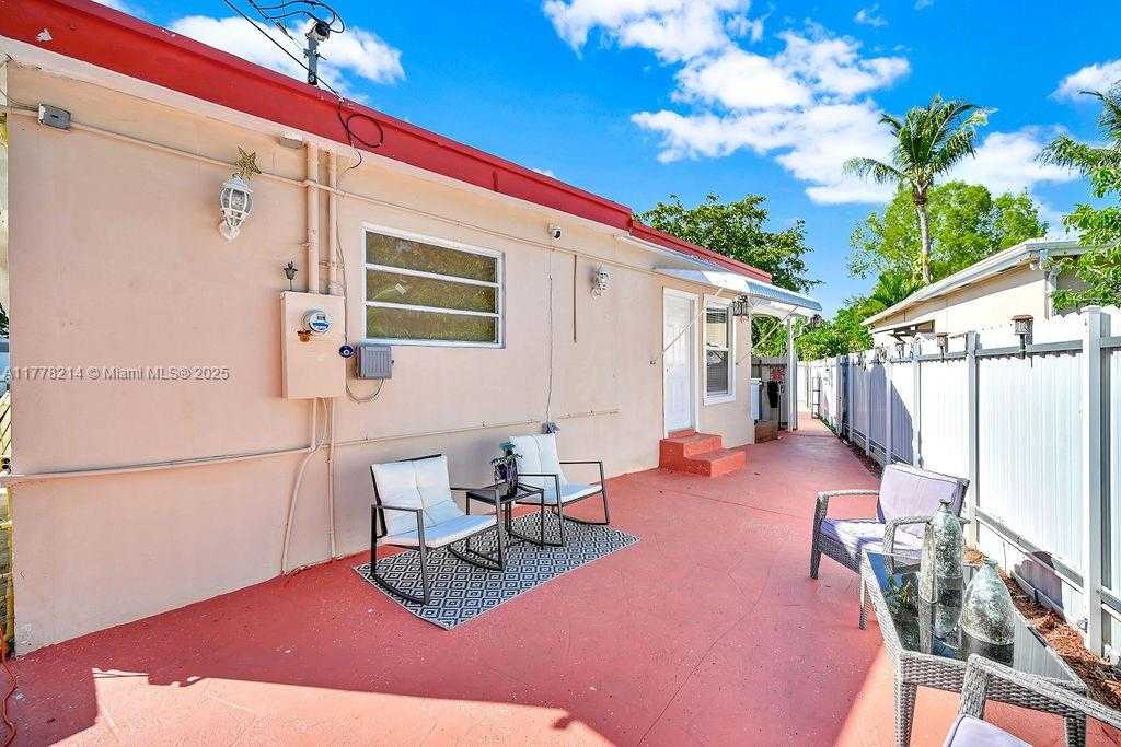 Small Image of 1500 NORTH EAST 141ST ST, North Miami Number 46