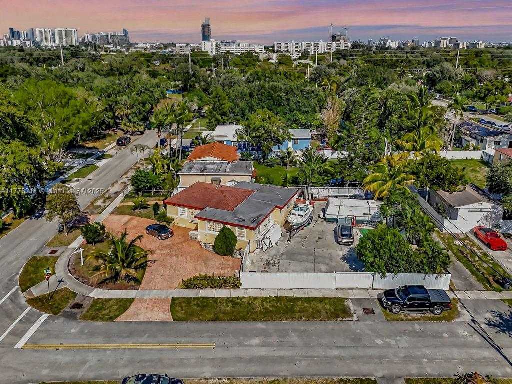 Small Image of 1500 NORTH EAST 141ST ST, North Miami Number 52