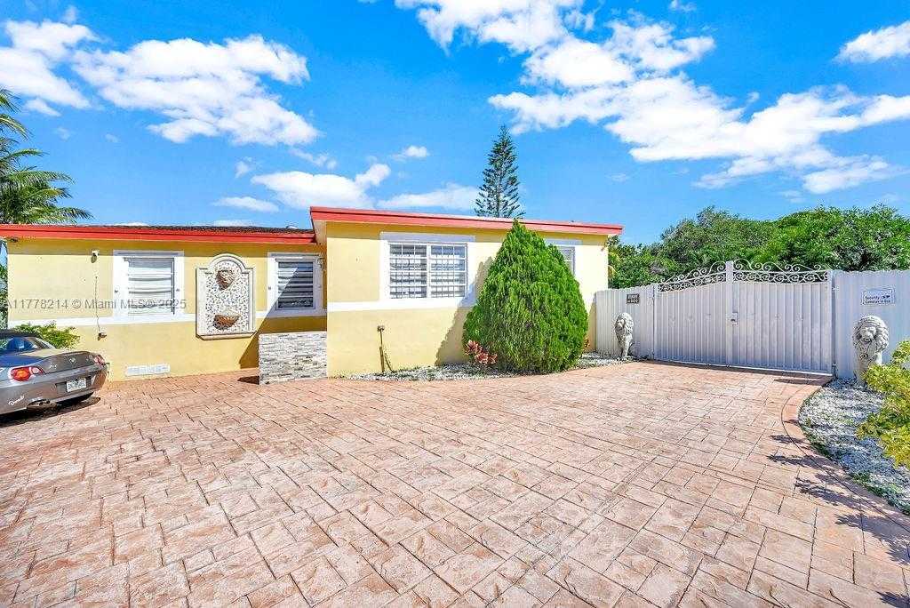 Small Image of 1500 NORTH EAST 141ST ST, North Miami Number 7
