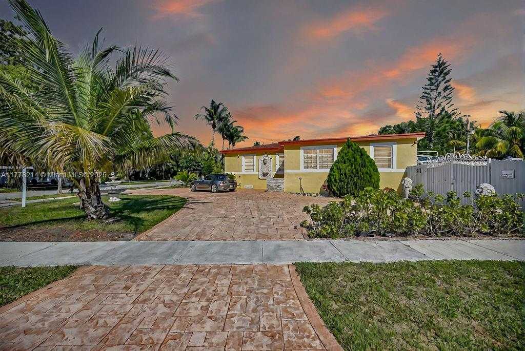 Small Image of 1500 NORTH EAST 141ST ST, North Miami Number 8