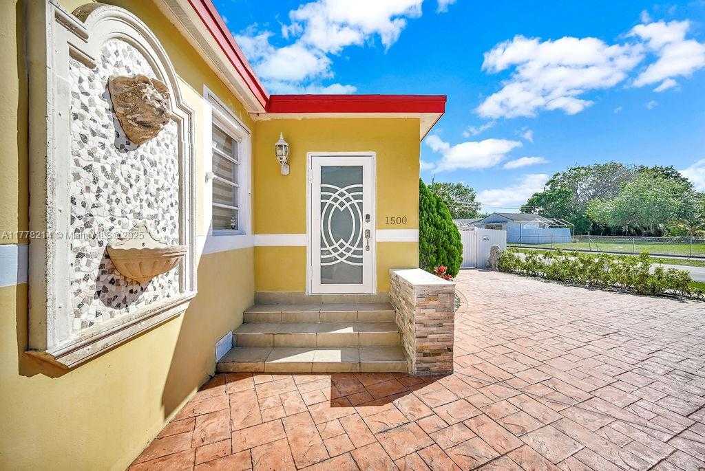 Small Image of 1500 NORTH EAST 141ST ST, North Miami Number 9