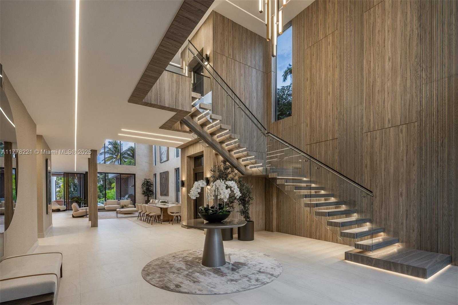 Small Image of 725 NORTH EAST 77TH STREET, Miami Number 28