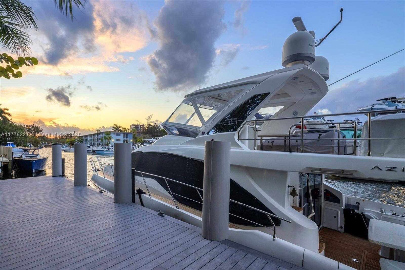 Small Image of 725 NORTH EAST 77TH STREET, Miami Number 30