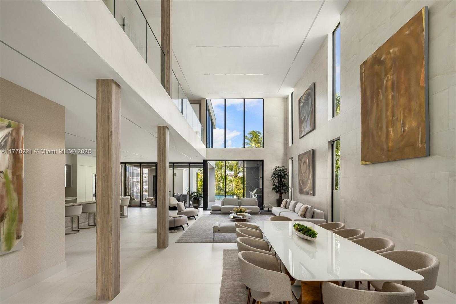 Small Image of 725 NORTH EAST 77TH STREET, Miami Number 4