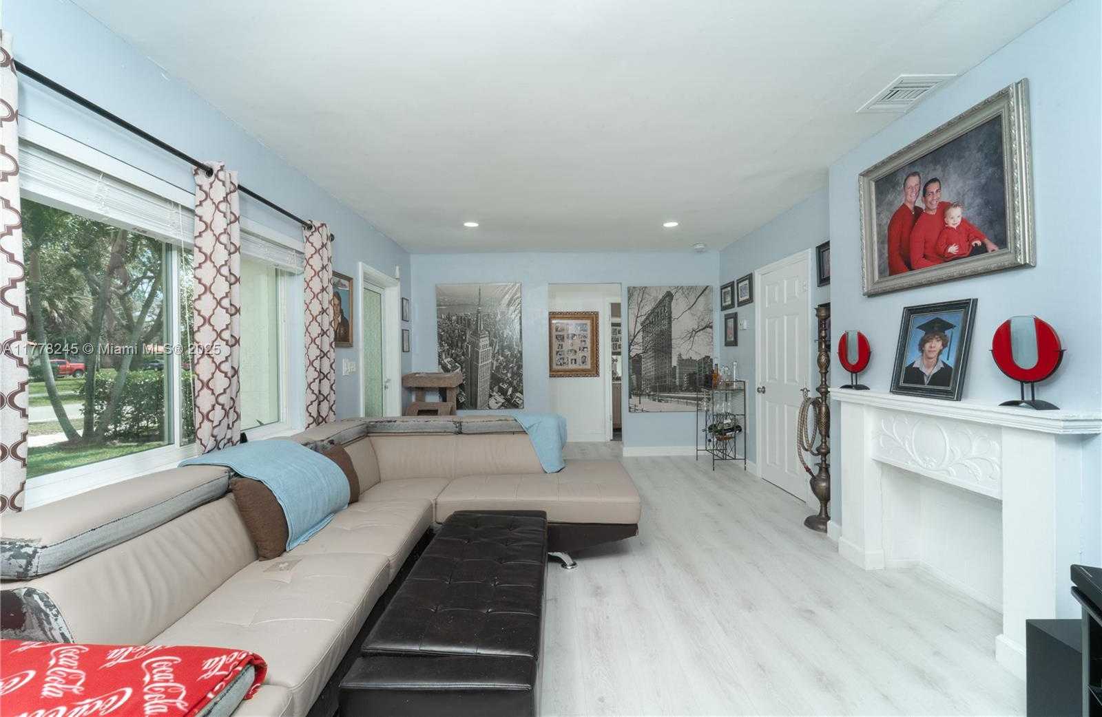 Small Image of 11028 NORTH WEST 2ND AVE, Miami Shores Number 14