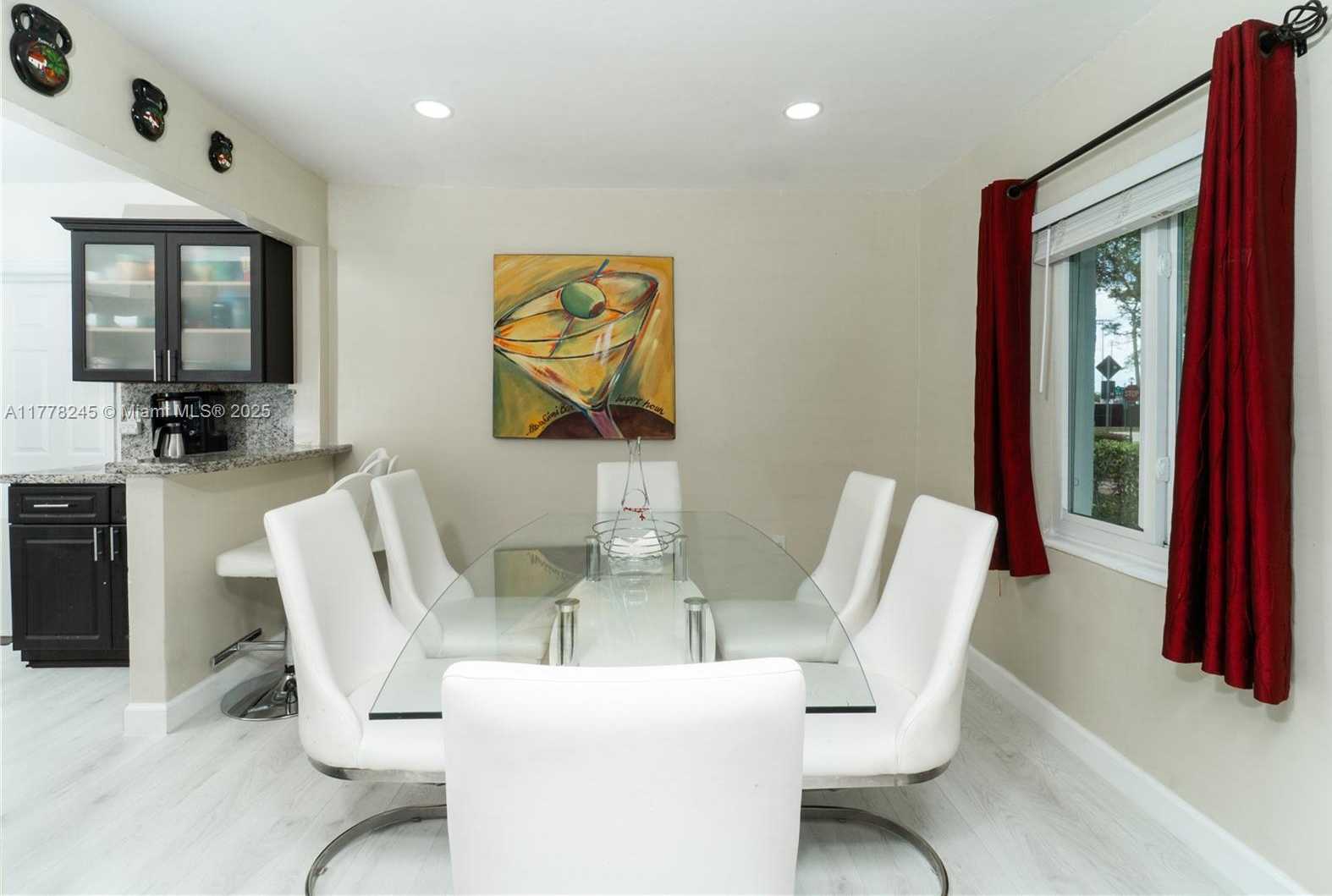 Small Image of 11028 NORTH WEST 2ND AVE, Miami Shores Number 16