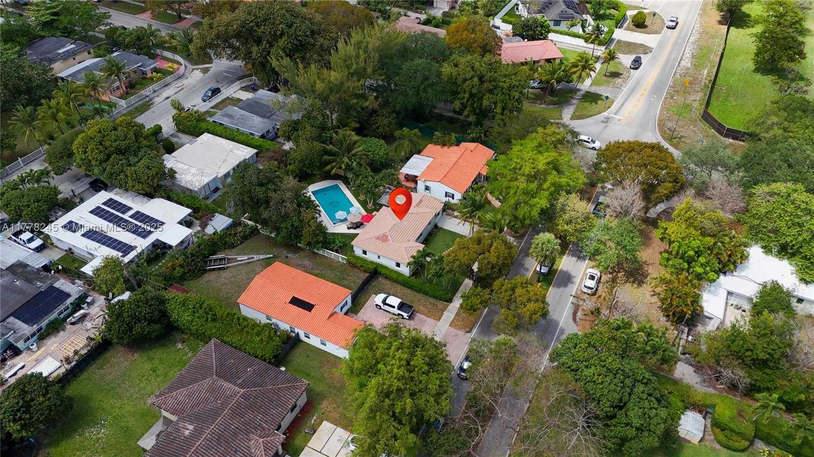 Small Image of 11028 NORTH WEST 2ND AVE, Miami Shores Number 26