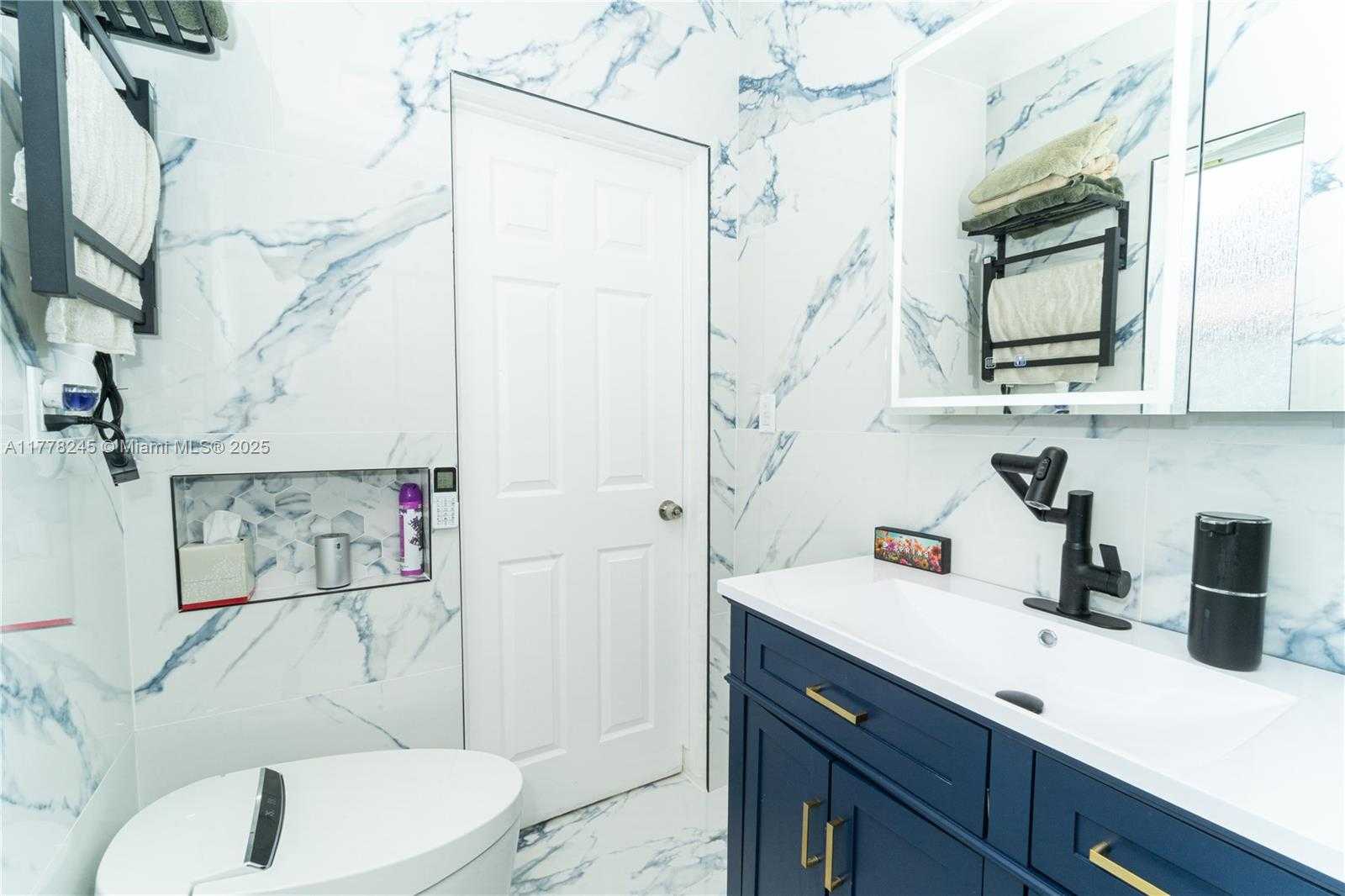 Small Image of 11028 NORTH WEST 2ND AVE, Miami Shores Number 9