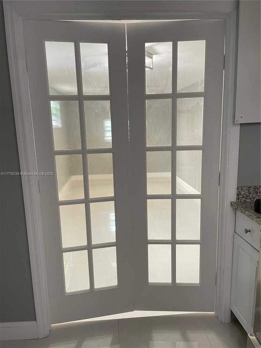 Small Image of 3031 NORTH EAST 12TH AVE, Pompano Beach Number 15
