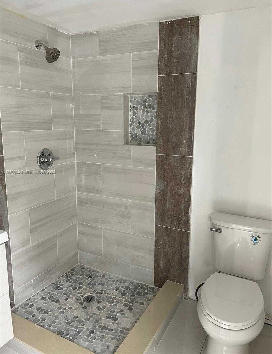 Small Image of 3031 NORTH EAST 12TH AVE, Pompano Beach Number 17