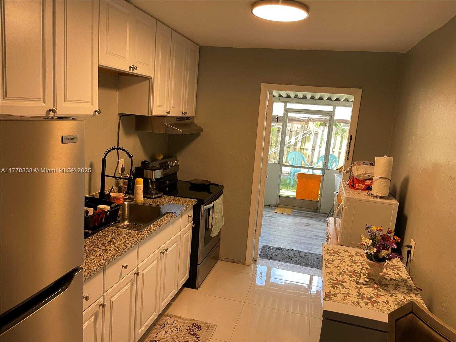 Small Image of 3031 NORTH EAST 12TH AVE, Pompano Beach Number 7