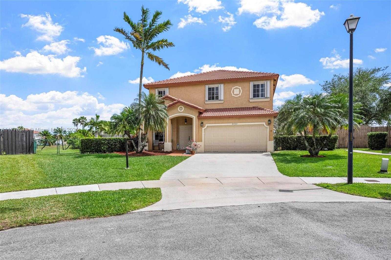 Small Image of 21343 SOUTH WEST 88TH CT, Cutler Bay Number 2