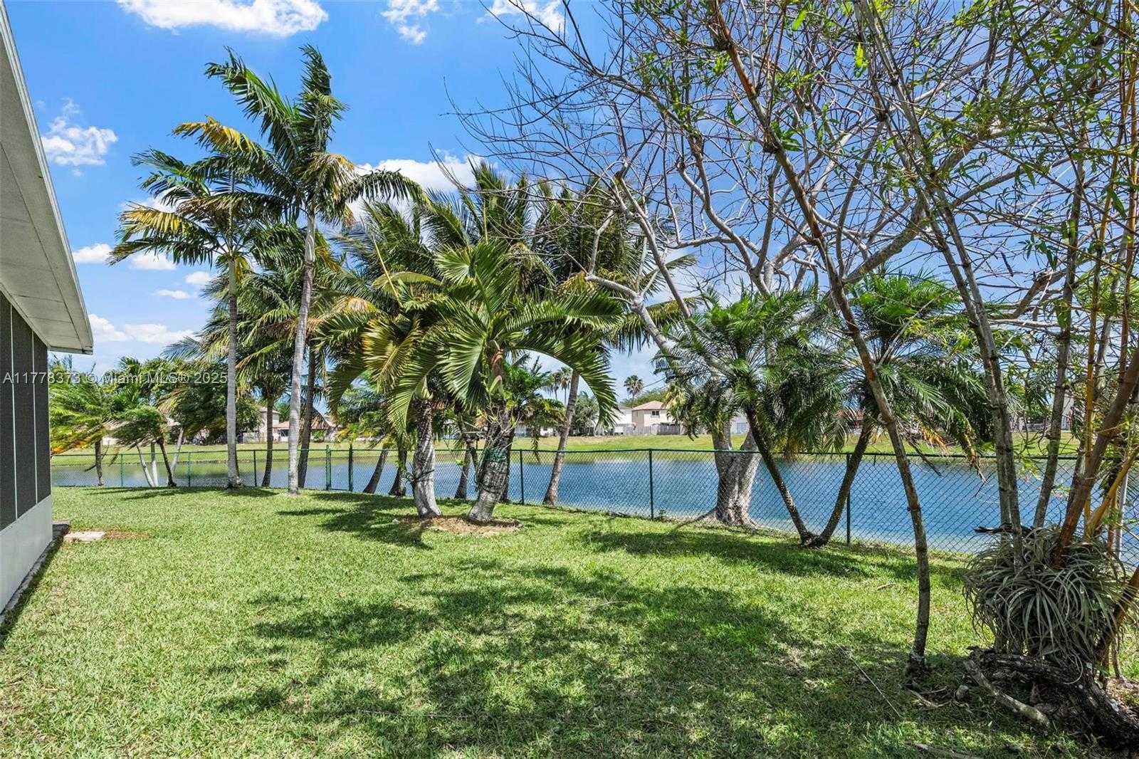 Small Image of 21343 SOUTH WEST 88TH CT, Cutler Bay Number 34