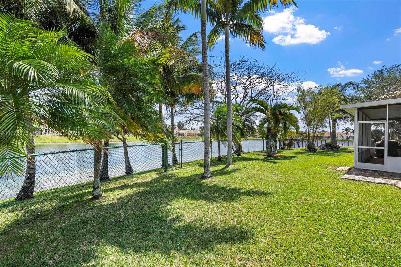 Small Image of 21343 SOUTH WEST 88TH CT, Cutler Bay Number 36