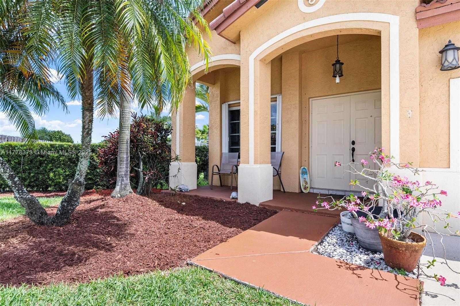 Small Image of 21343 SOUTH WEST 88TH CT, Cutler Bay Number 4