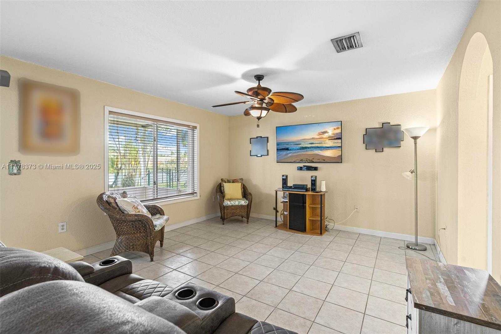 Small Image of 21343 SOUTH WEST 88TH CT, Cutler Bay Number 9