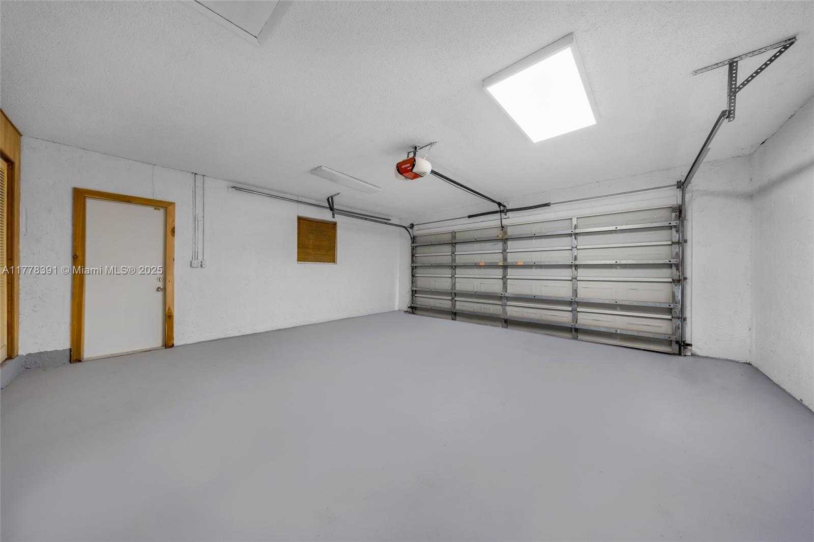 Small Image of 8031 NORTH WEST 47TH CT, Lauderhill Number 30