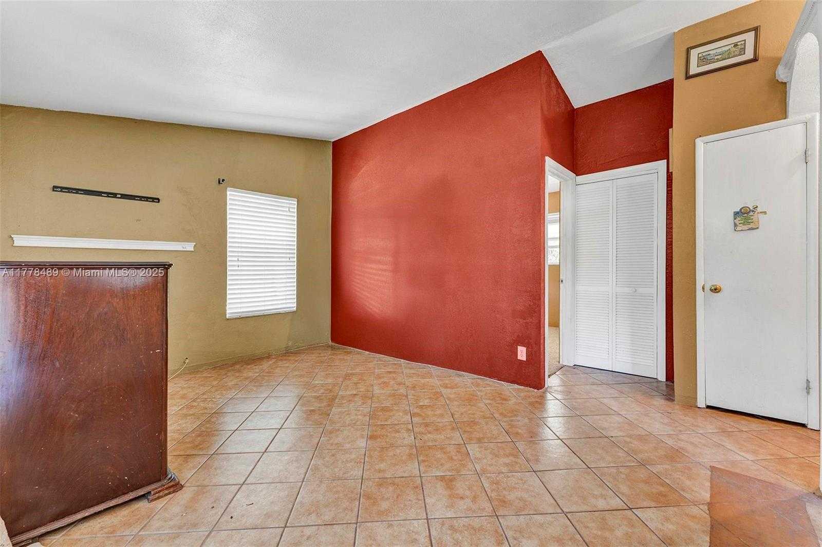 Small Image of 3950 SOUTH WEST 53RD AVE, Davie Number 16