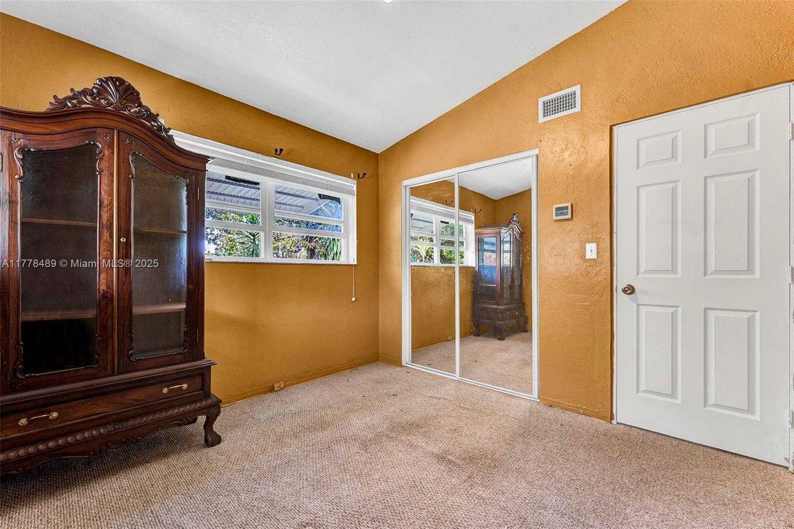 Small Image of 3950 SOUTH WEST 53RD AVE, Davie Number 17