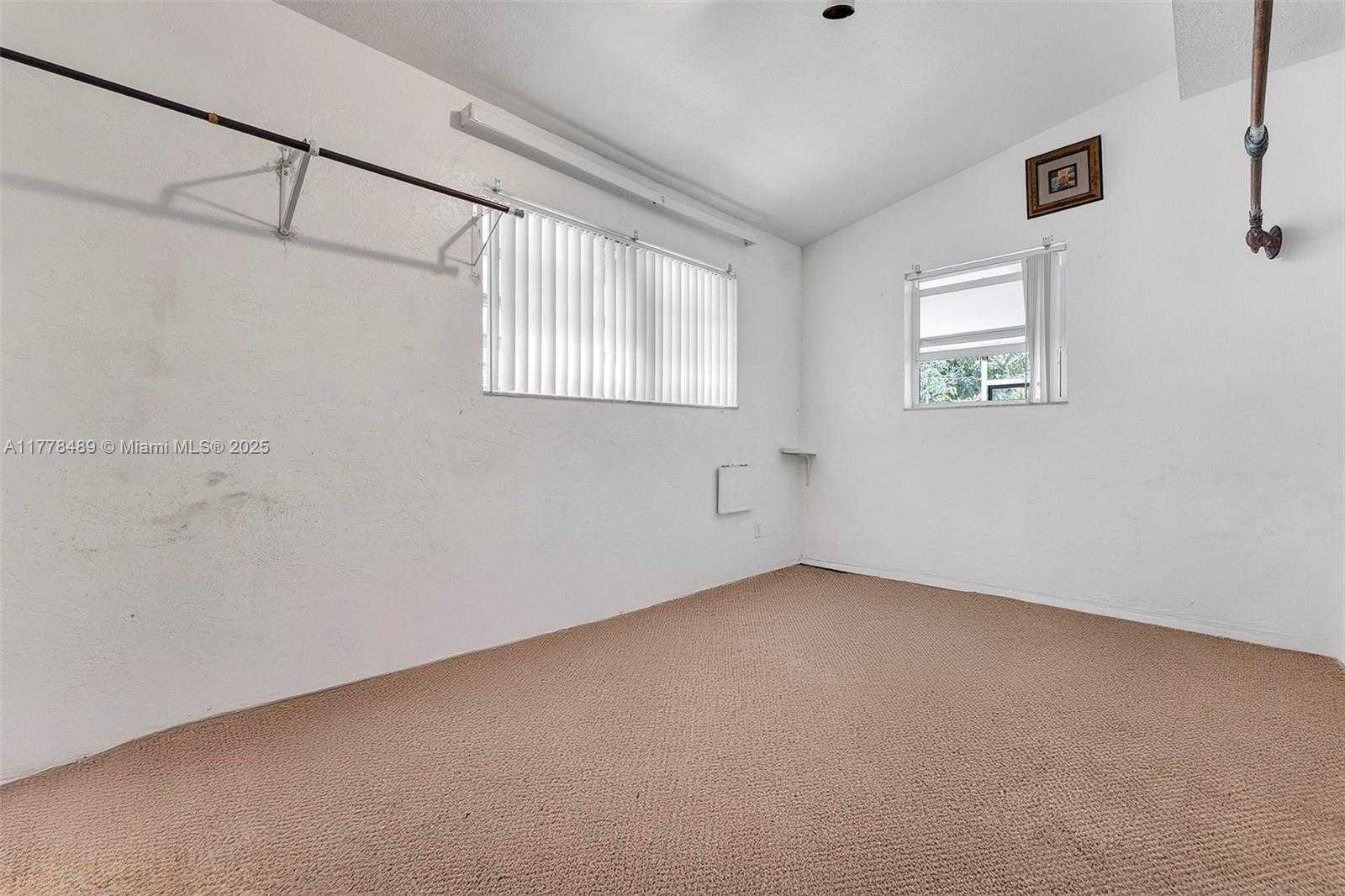 Small Image of 3950 SOUTH WEST 53RD AVE, Davie Number 20