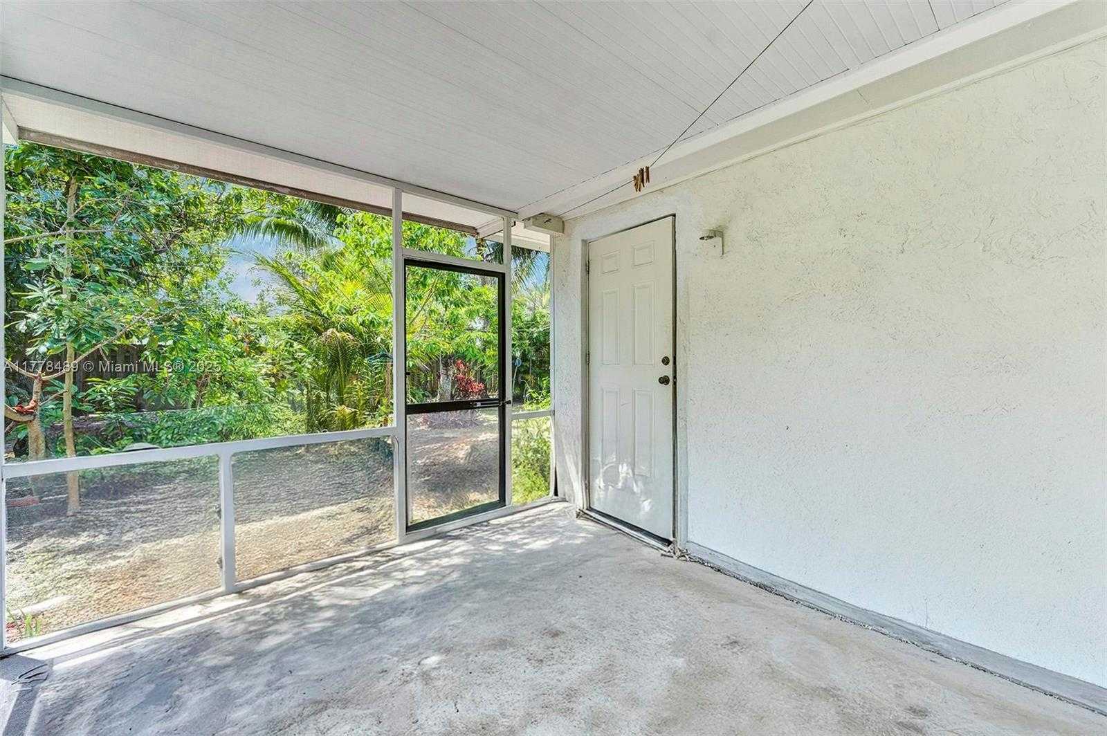 Small Image of 3950 SOUTH WEST 53RD AVE, Davie Number 26