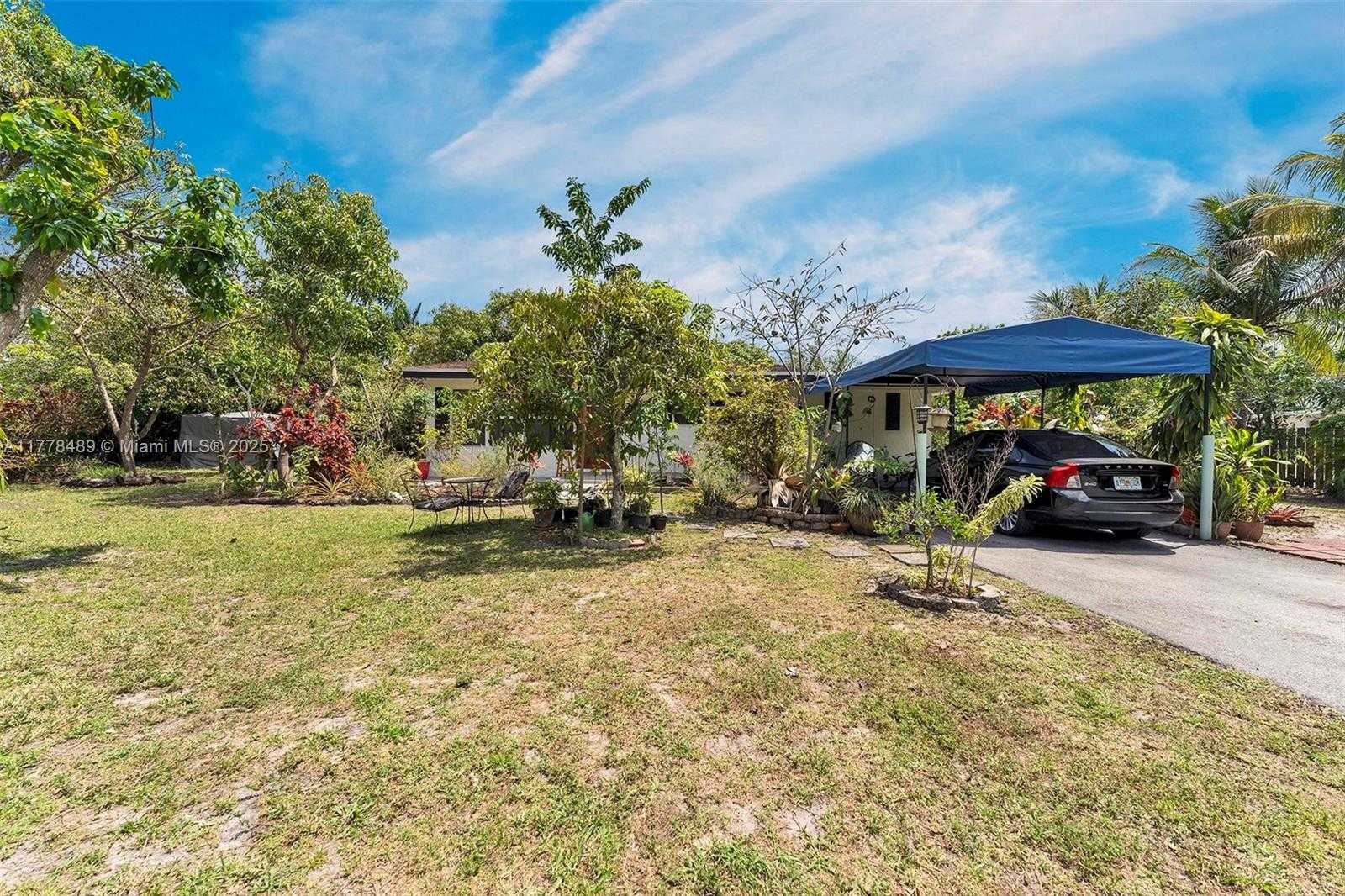 Small Image of 3950 SOUTH WEST 53RD AVE, Davie Number 7