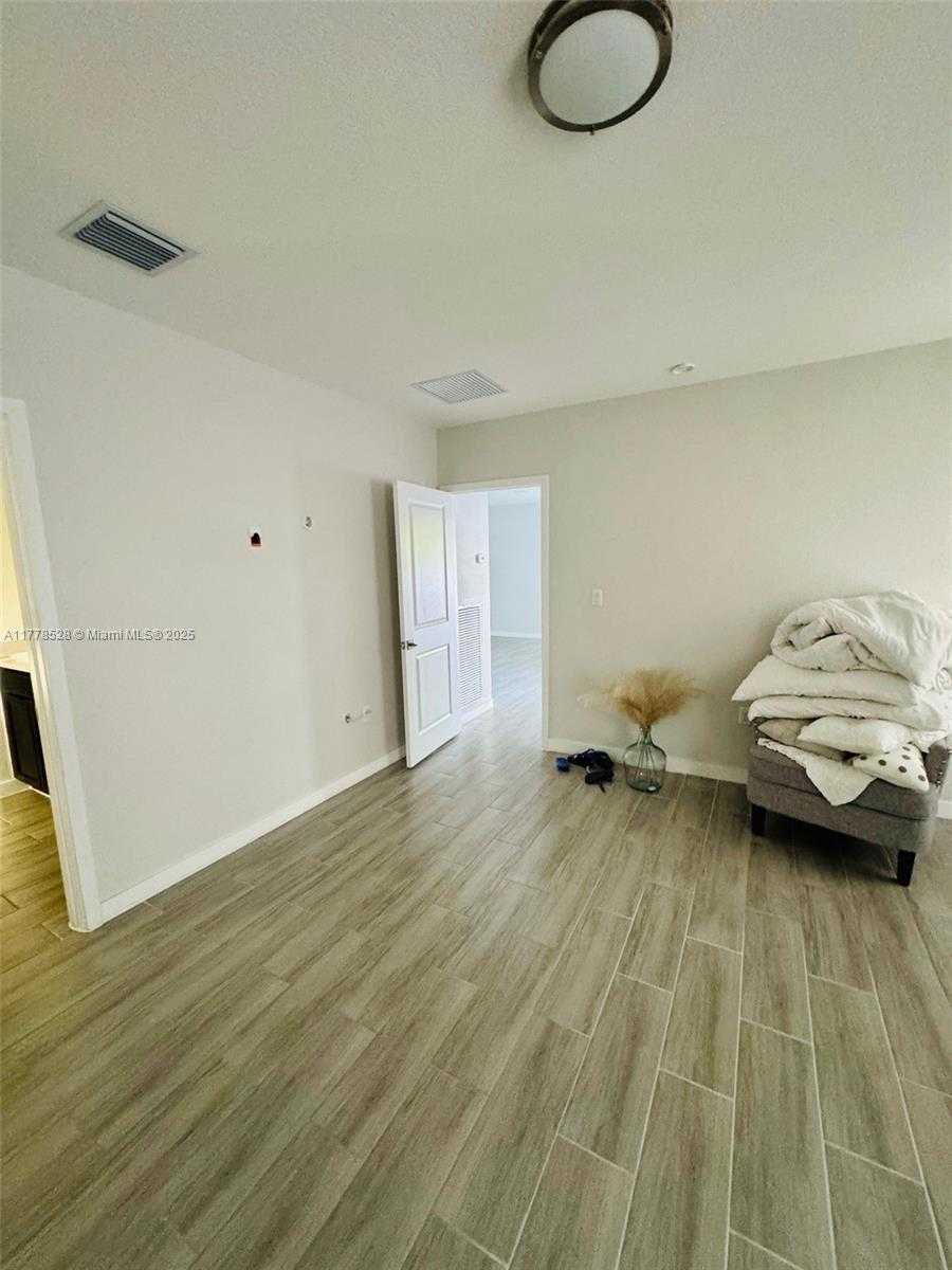 Small Image of 19000 SOUTH WEST 317TH TER, Homestead Number 12