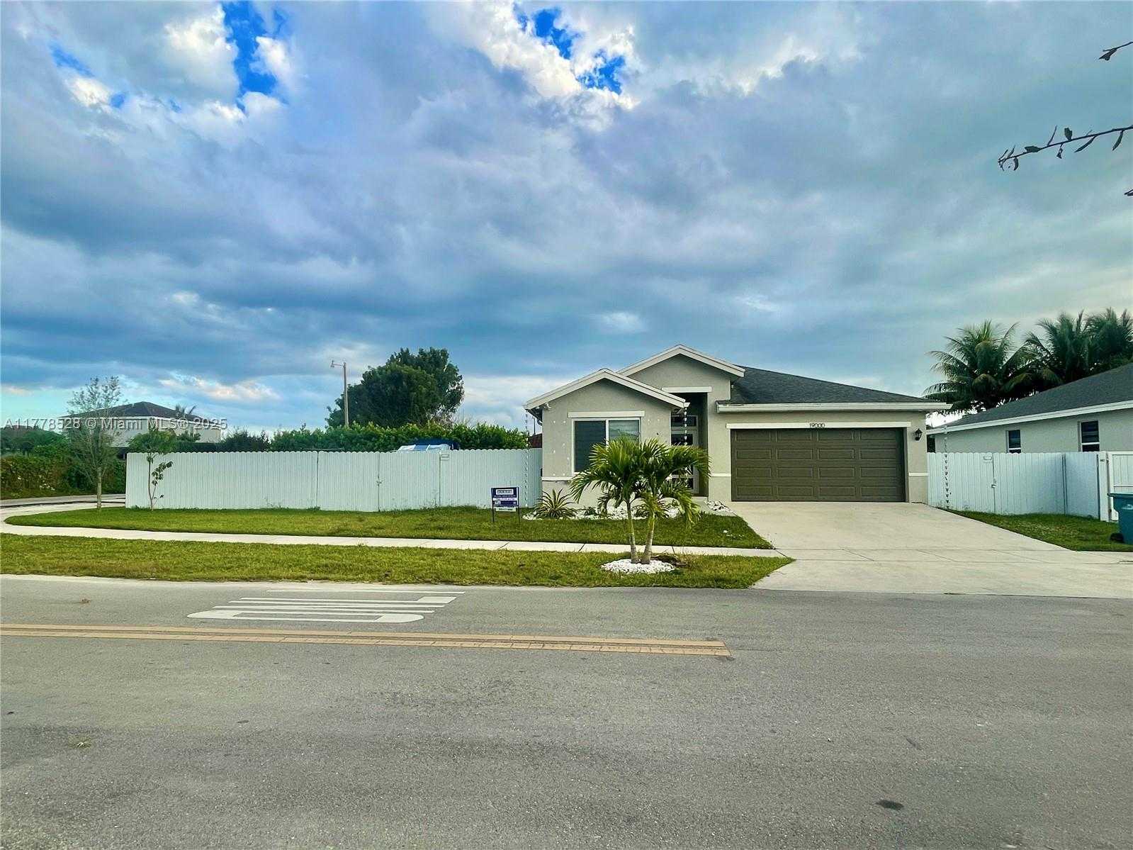 Small Image of 19000 SOUTH WEST 317TH TER, Homestead Number 2
