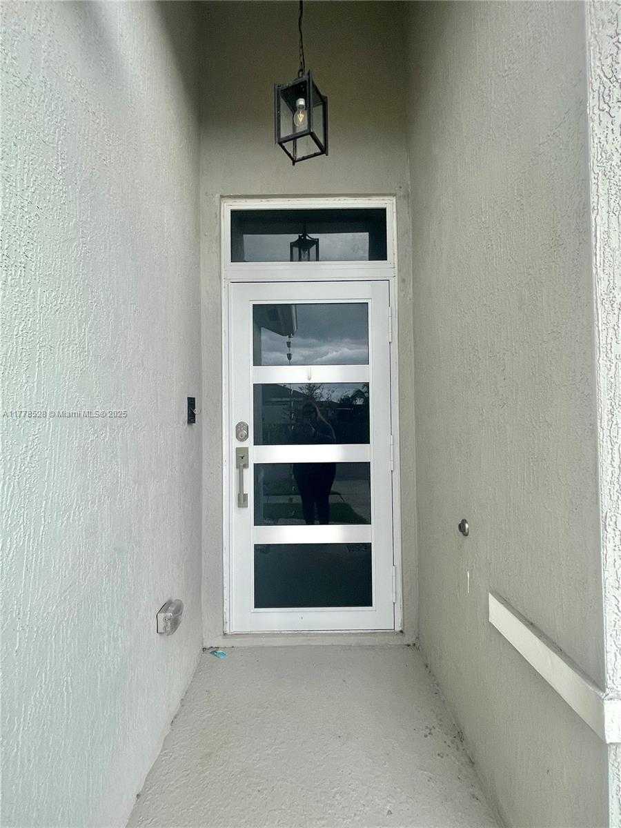Small Image of 19000 SOUTH WEST 317TH TER, Homestead Number 3