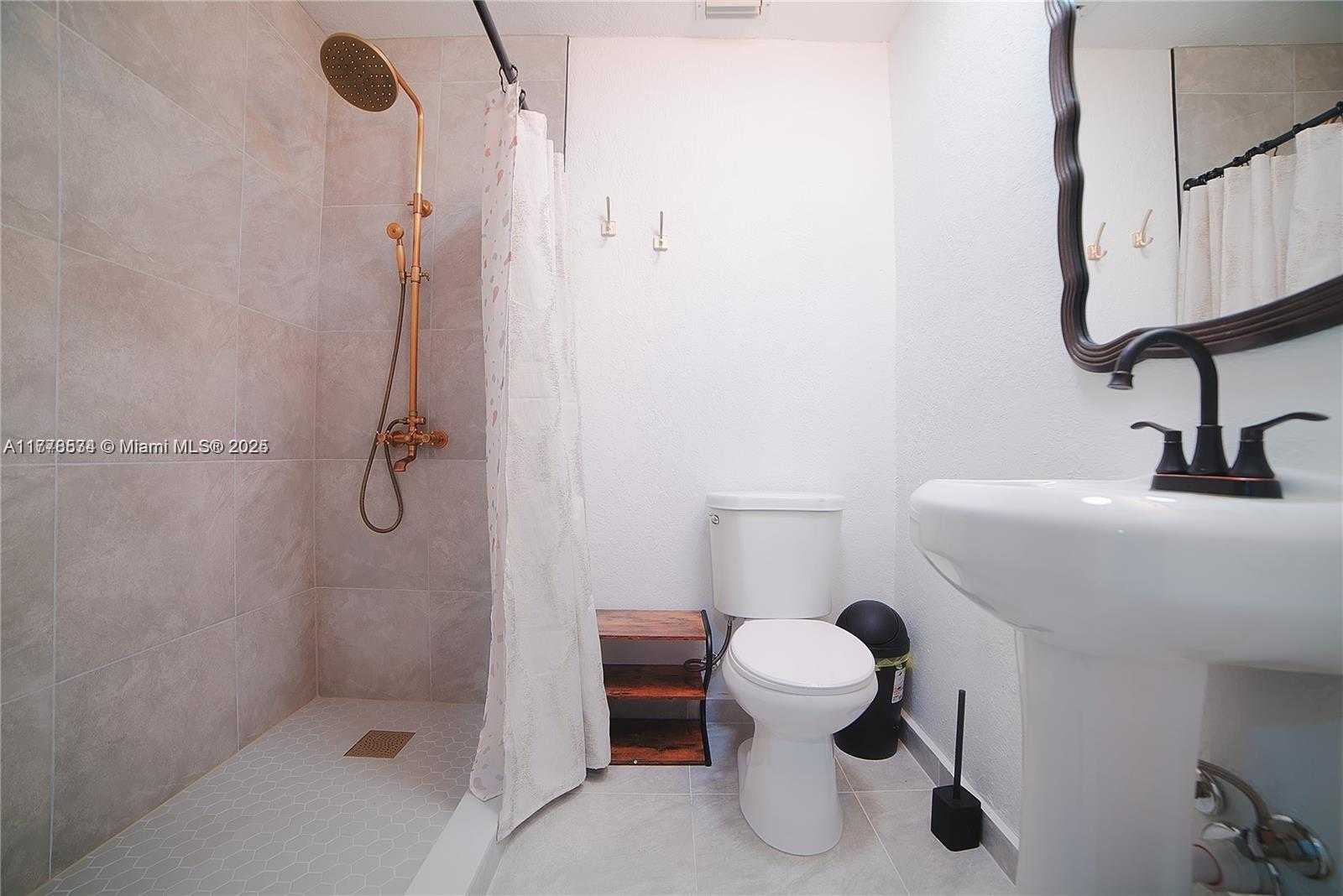 Small Image of 14426 NORTH WEST 88TH AVE, Miami Lakes Number 23