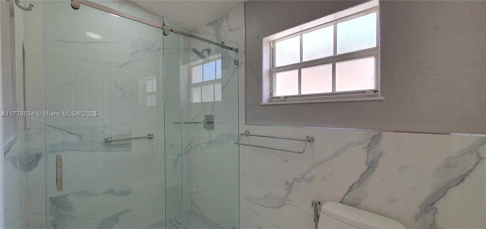 Small Image of 14426 NORTH WEST 88TH AVE, Miami Lakes Number 29