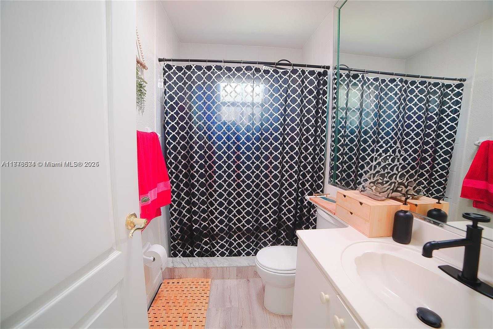Small Image of 14426 NORTH WEST 88TH AVE, Miami Lakes Number 31