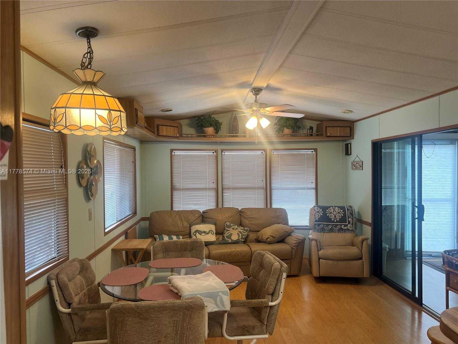 Small Image of 2064 NETTLES BLVD, Jensen Beach Number 5