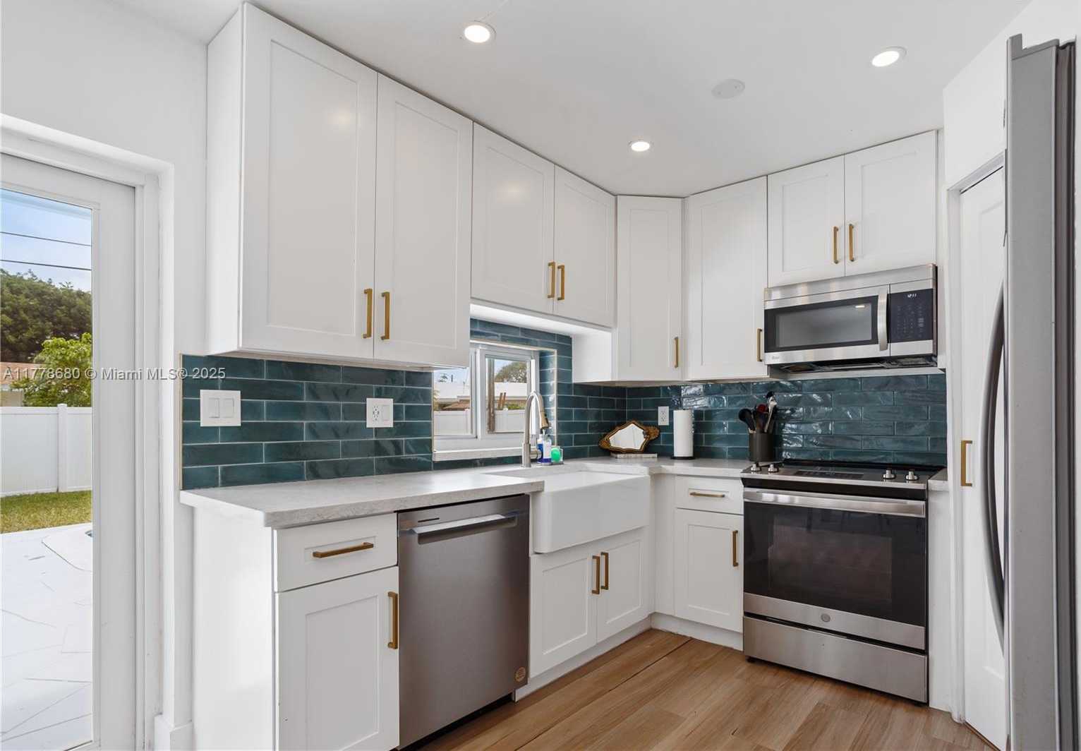 Small Image of 3710 NORTH WEST 6TH AVE, Deerfield Beach Number 2