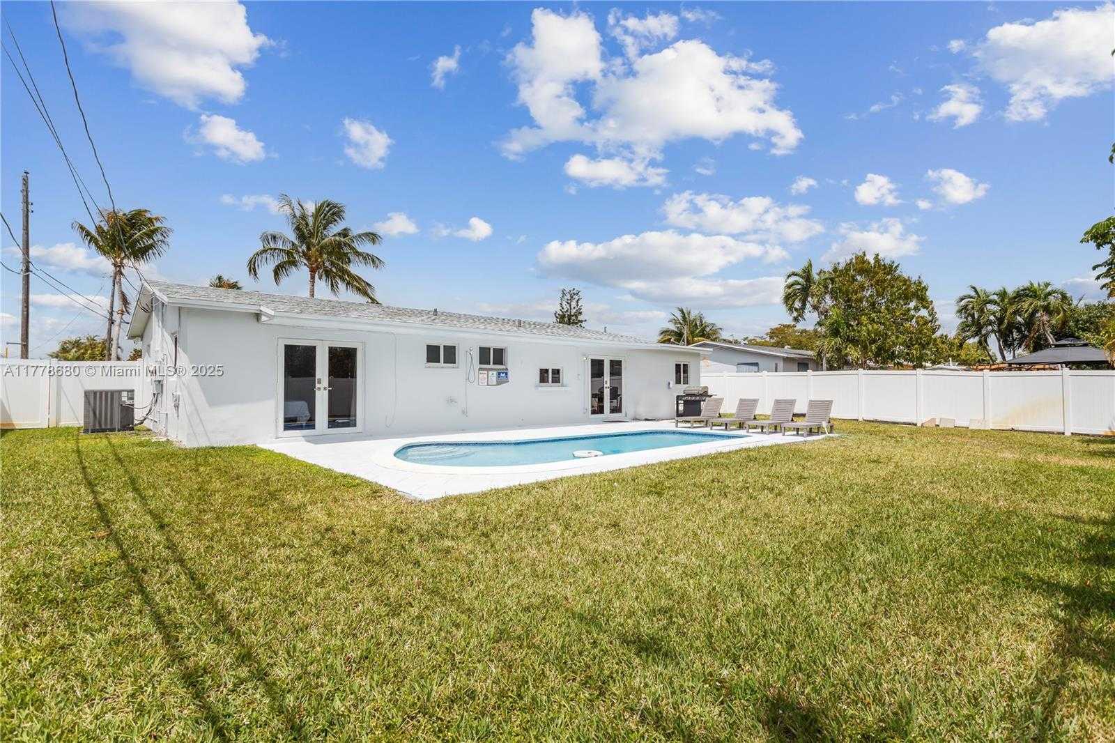 Small Image of 3710 NORTH WEST 6TH AVE, Deerfield Beach Number 22