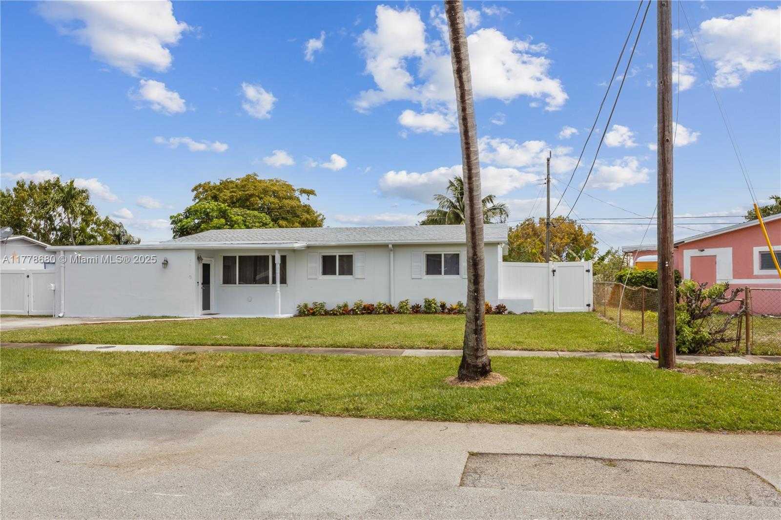 Small Image of 3710 NORTH WEST 6TH AVE, Deerfield Beach Number 26